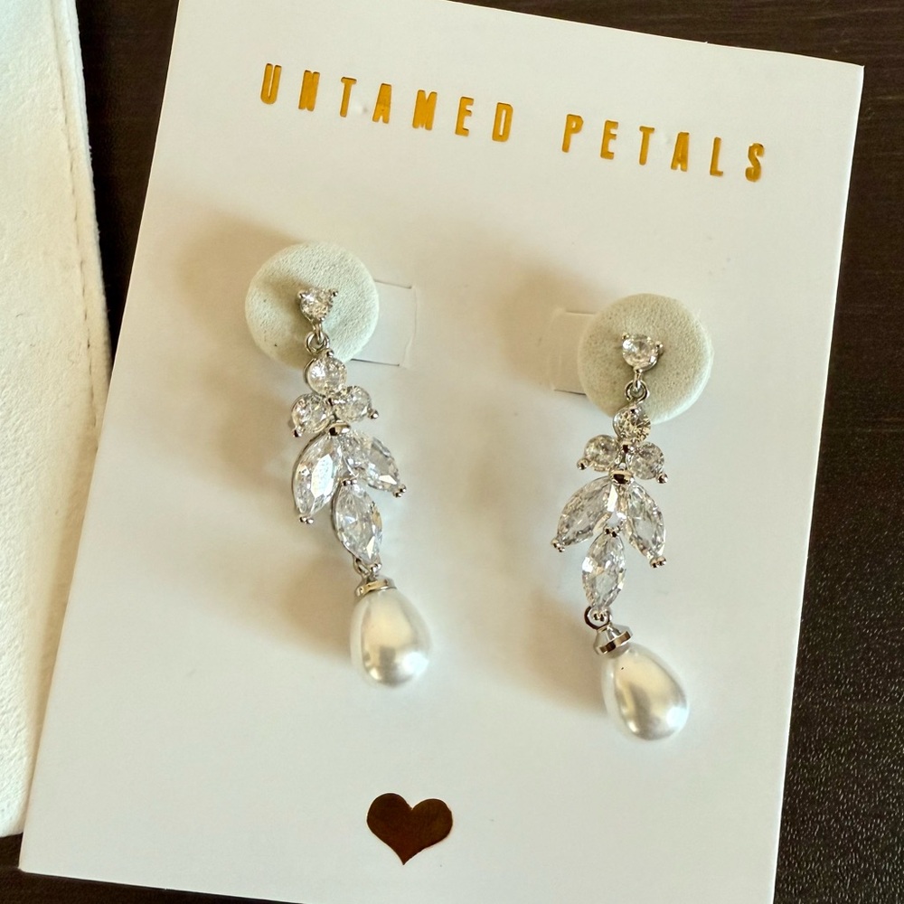 Untamed Petals Leo Pearl And Crystal Drop Earrings, Silver - Brand New